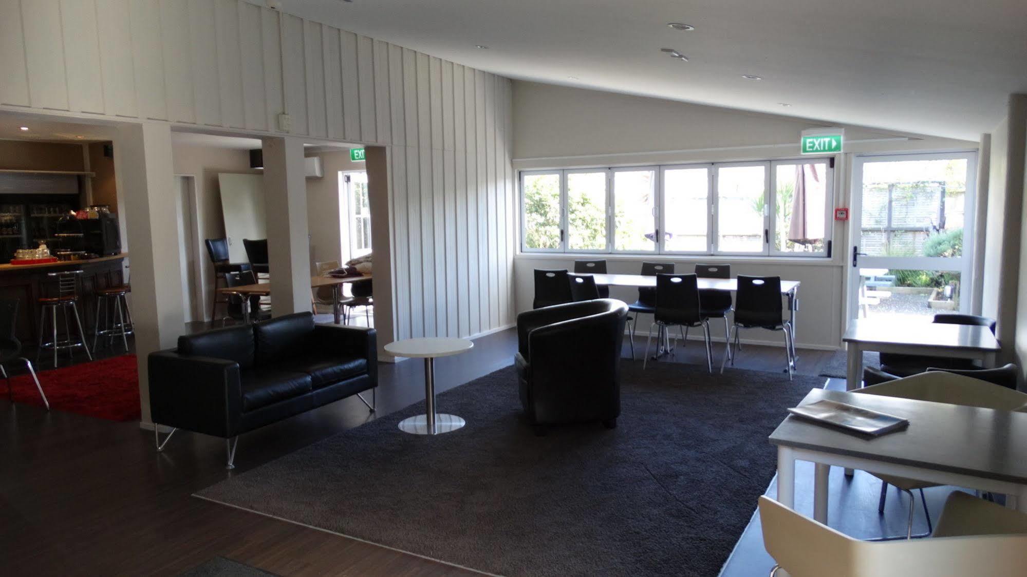Southpacific Motel Whangamata Exterior foto