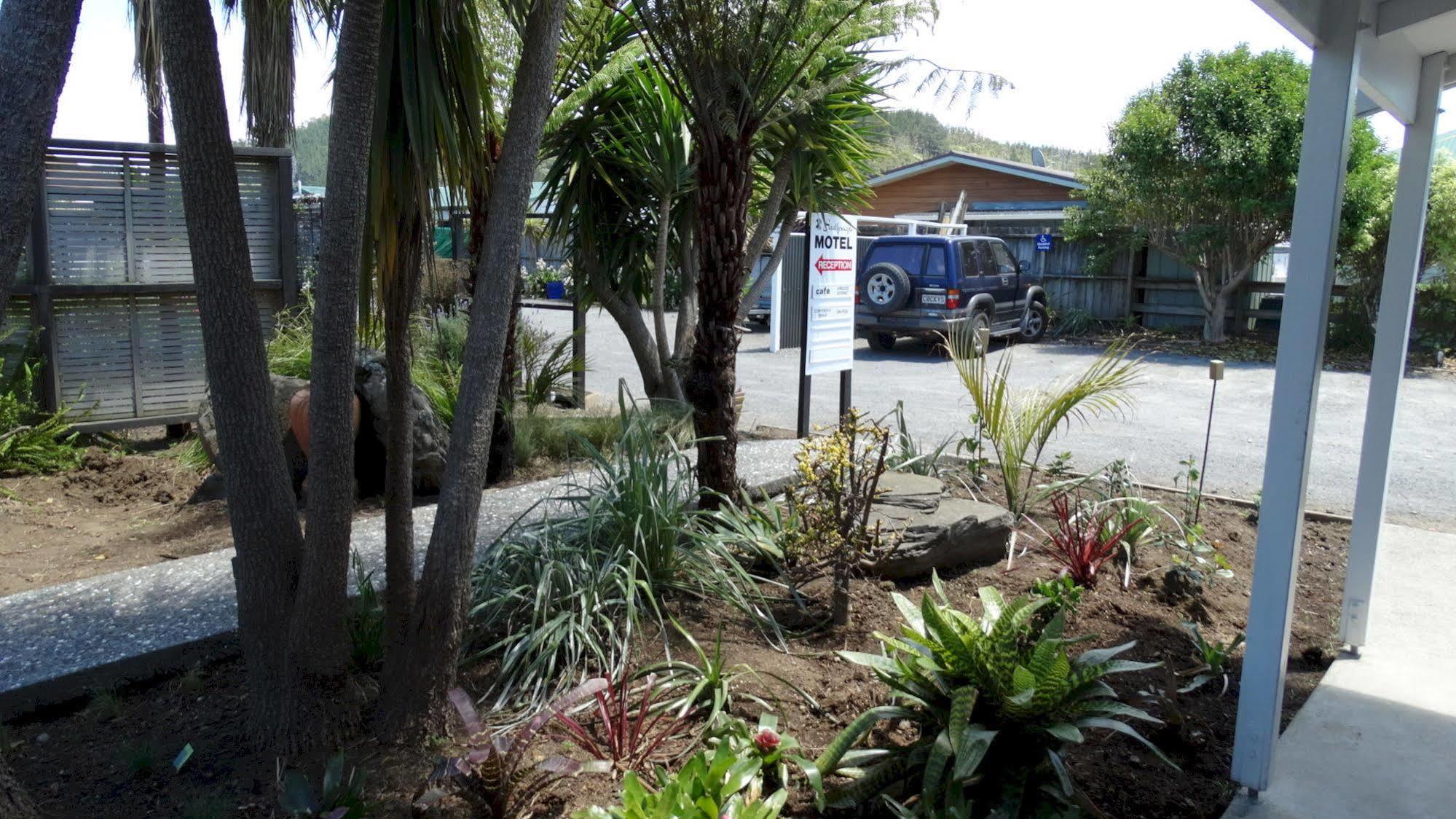 Southpacific Motel Whangamata Exterior foto